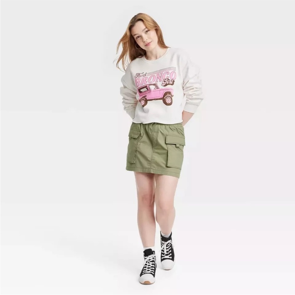 Grayson Threads Ford Bronco Girl Graphic Sweatshirt White Size 1X NWT - Picture 3 of 7